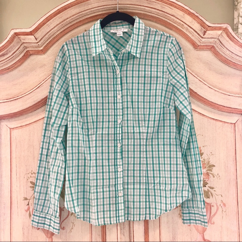 💚 Forever 21 green button down shirt size XS 💚